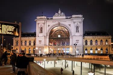 Közlekedés - Budapest - Keleti pályaudvar 