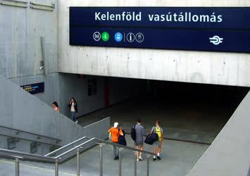 Közlekedés - Budapest - Utasok a Kelenföld vasútállomáson