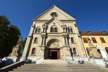 Egyház - Keszthely - Szent Teréz Bazilika és Kármelita Rendház