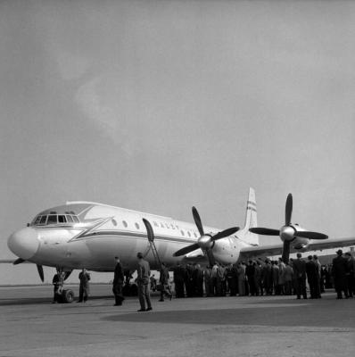 Légiközlekedés - MALÉV - Új IL-18 repülőgép