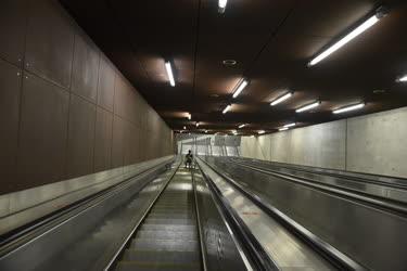 Közlekedés - Budapest - Szent Gellért téri metróállomás