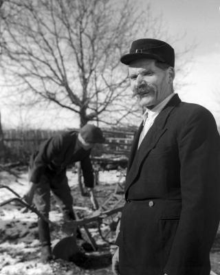 Életkép - Mezőgazdaság - Tavaszi munkák Adorjánházán