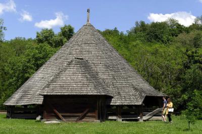 Népi építészet - Szentendre - Vámosoroszi szárazmalom a skanzenben