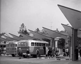Közlekedés - Városkép - Új autóbuszpályaudvar Veszprémben