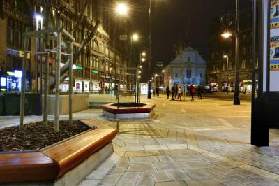 Városkép - Budapest - Megújult a Ferenciek tere 