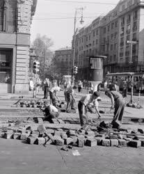 Építőipar - Útfelújítás a Kossuth Lajos utcában