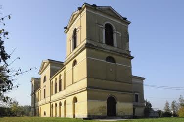 Egyházi épület - Ganna - Plébániatemplom és mauzóleum