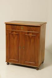 Világosbarna trümó